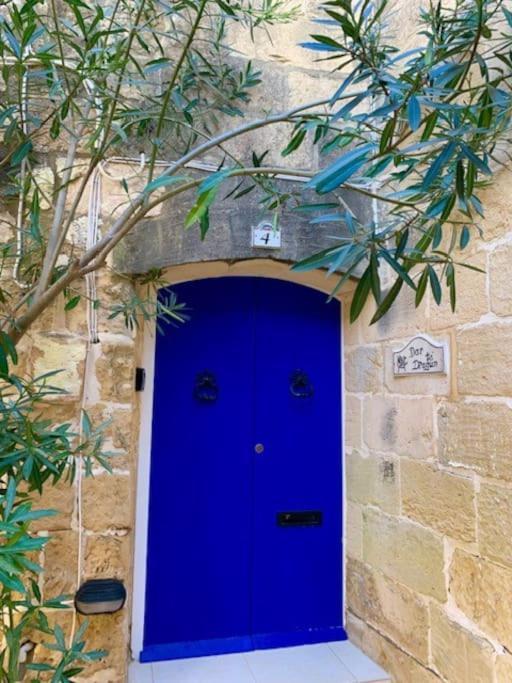 Dar Dragun: Luxury 3br Bright Spacious House & Pool