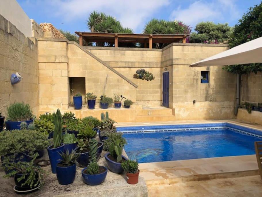 Dar Dragun: Luxury 3br Bright Spacious House & Pool Villa *